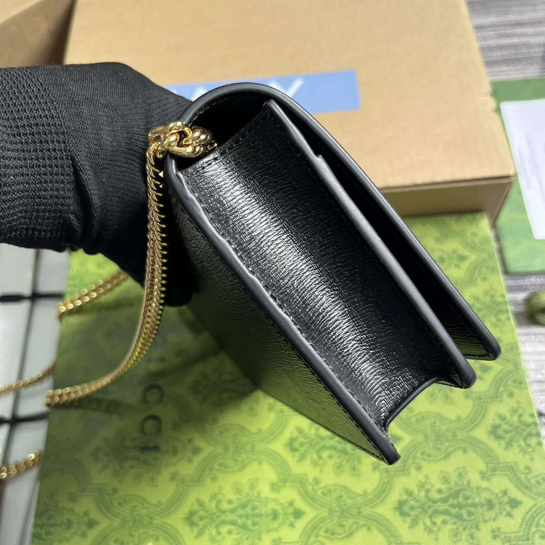 Gucci 772643 Chain Wallet With Gucci Script Black