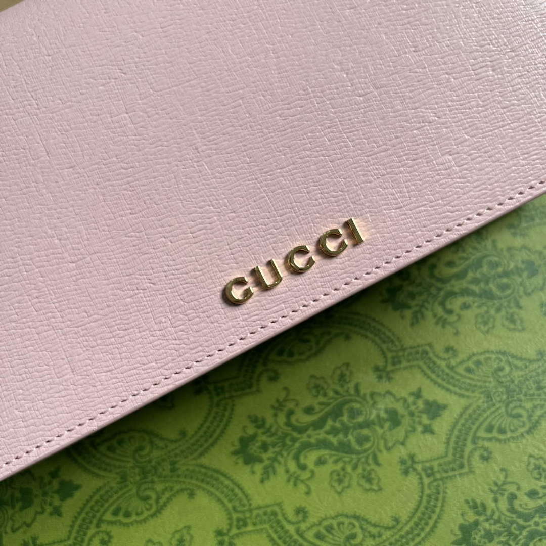 Gucci 772643 Chain Wallet With Gucci Script Light pink