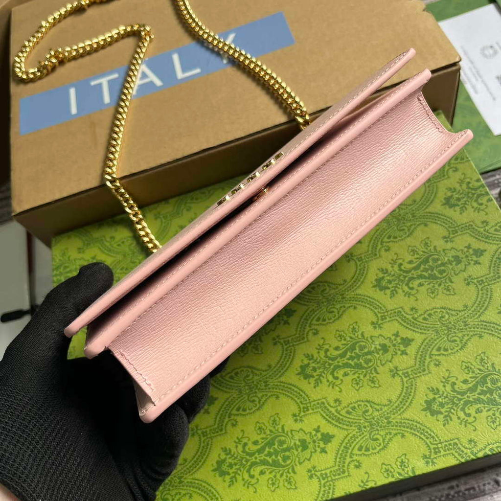 Gucci 772643 Chain Wallet With Gucci Script Light pink