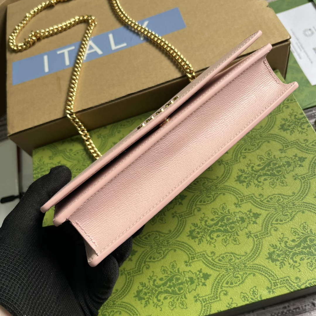 Gucci 772643 Chain Wallet With Gucci Script Light pink
