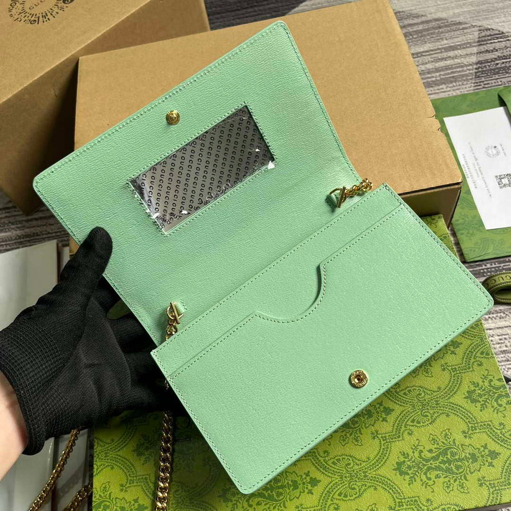 Gucci 772643 Chain Wallet With Gucci Script Pale green