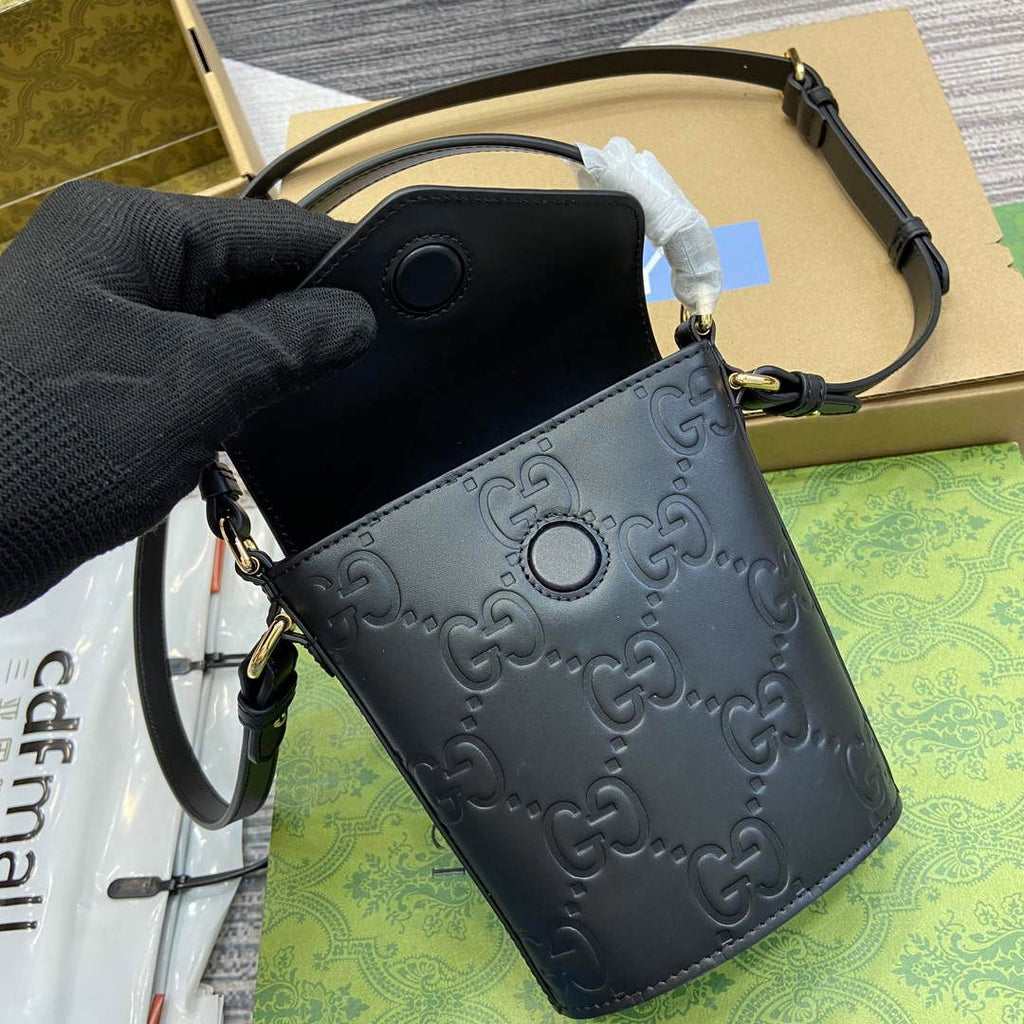 Gucci 772795 GG Super Mini Bucket Bag Black