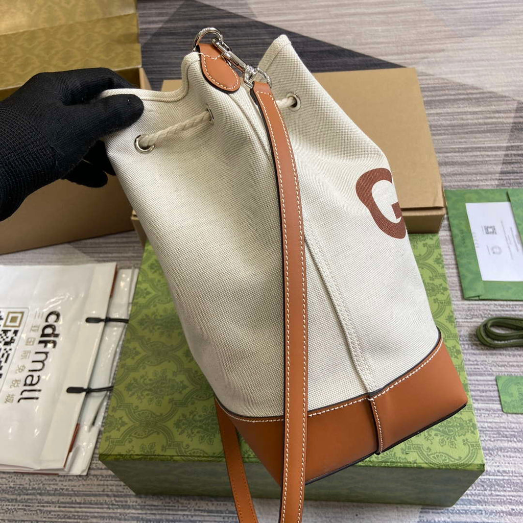 Gucci 772856 Shoulder Bag With Gucci Print Light brown leather trim