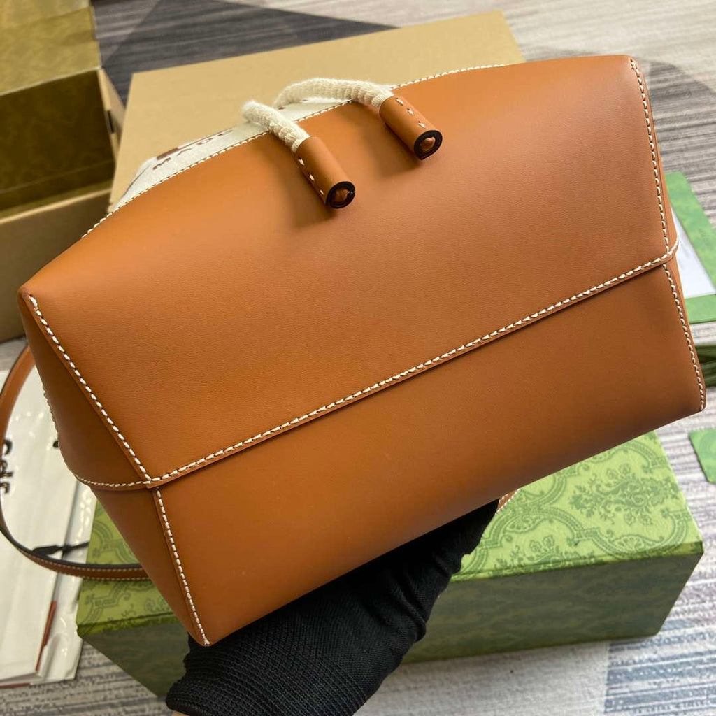 Gucci 772856 Shoulder Bag With Gucci Print Light brown leather trim