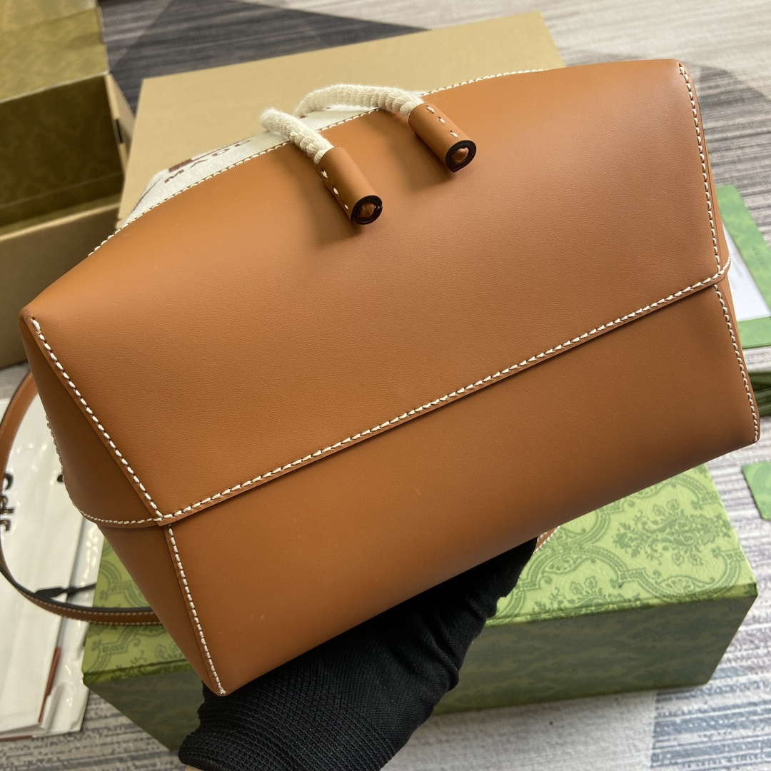 Gucci 772856 Shoulder Bag With Gucci Print Light brown leather trim