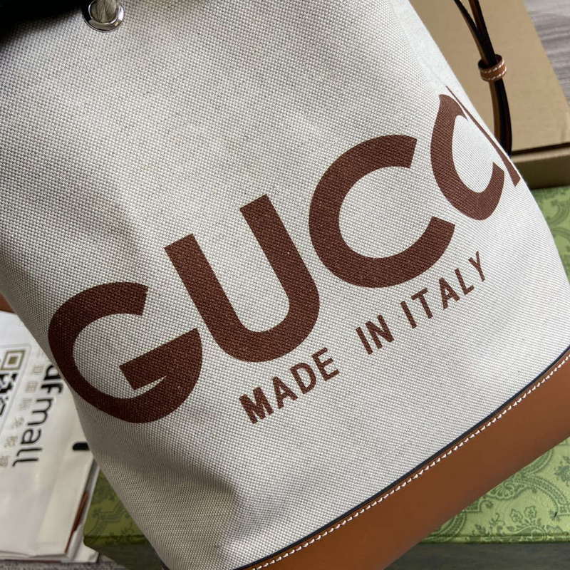 Gucci 772856 Shoulder Bag With Gucci Print Light brown leather trim