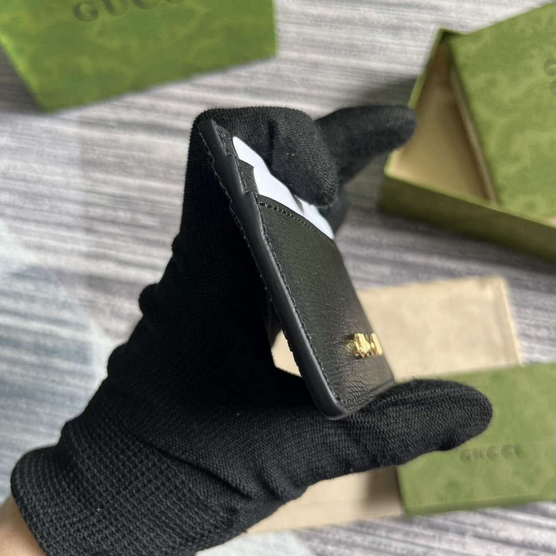 Gucci 773428 Card Case With Gucci Script Black