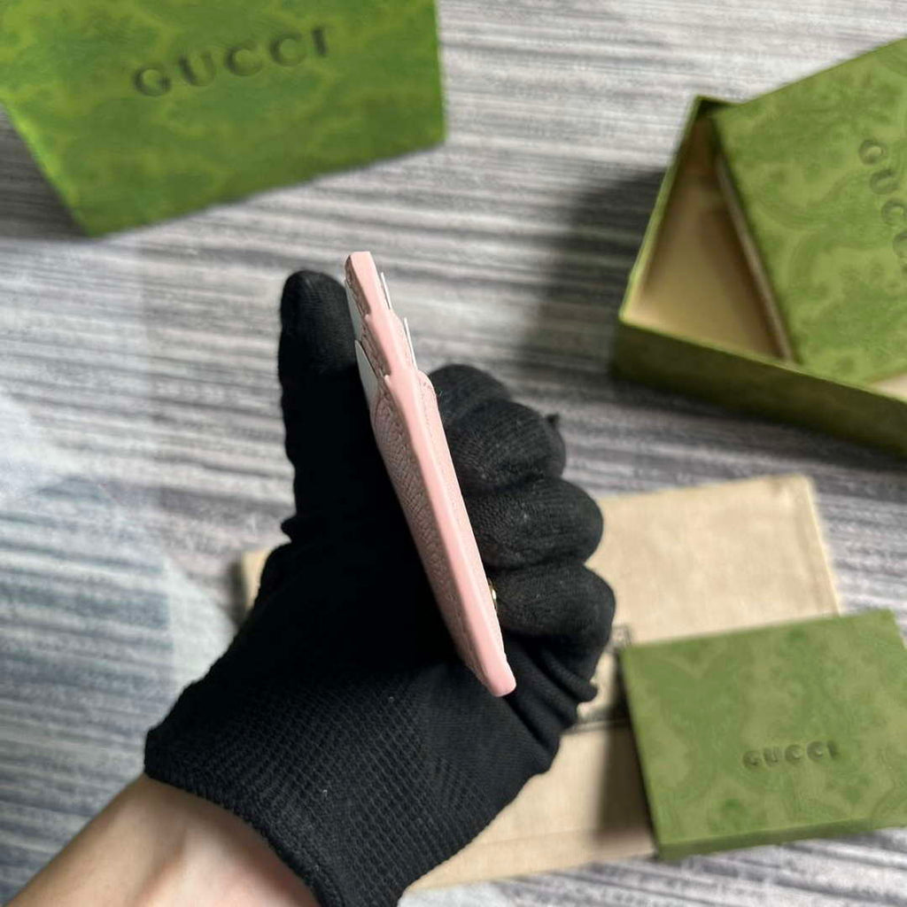 Gucci 773428 Card Case With Gucci Script Light pink