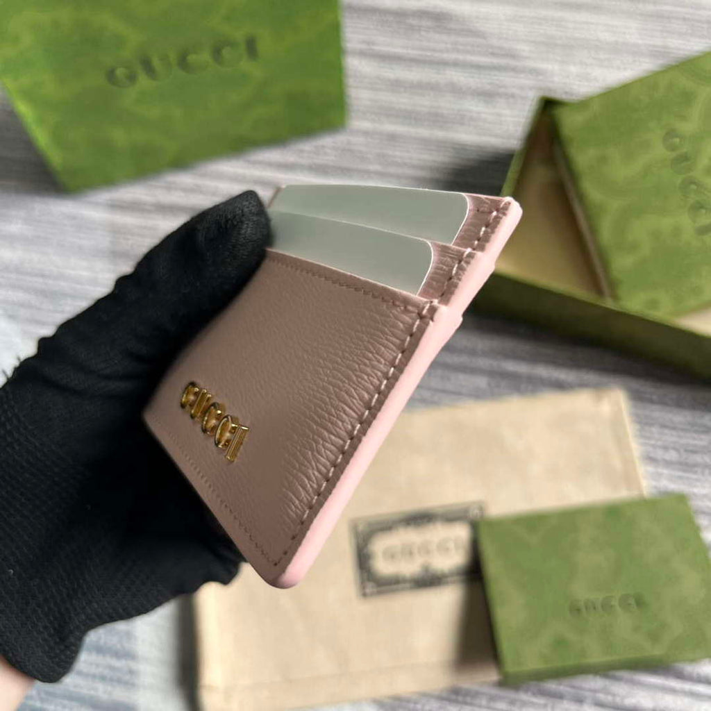 Gucci 773428 Card Case With Gucci Script Light pink