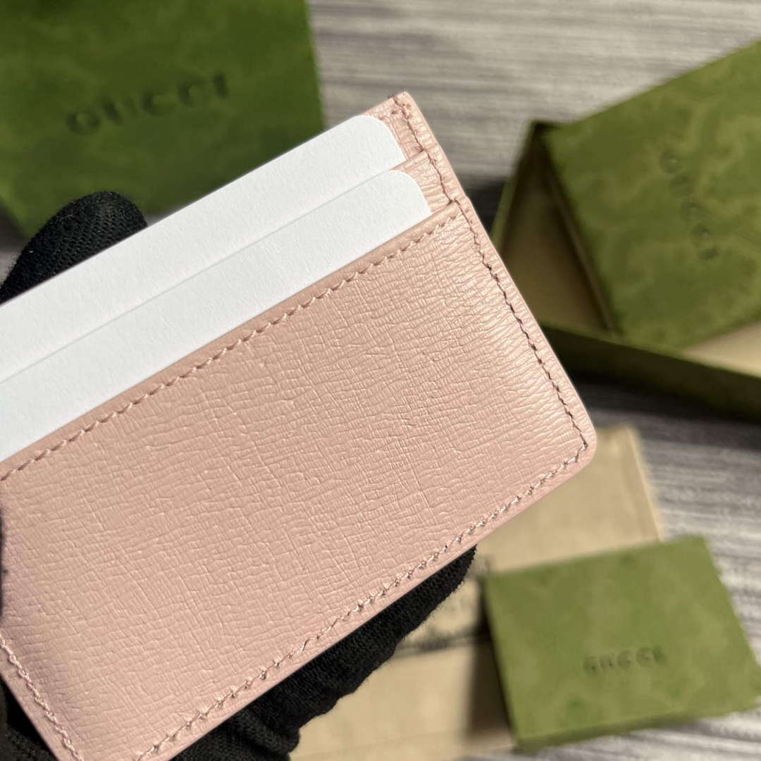 Gucci 773428 Card Case With Gucci Script Light pink