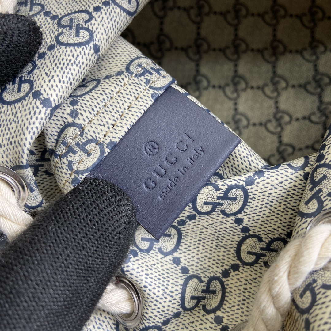 Gucci 777166 Shoulder Bag With Gucci Print Blue leather trim