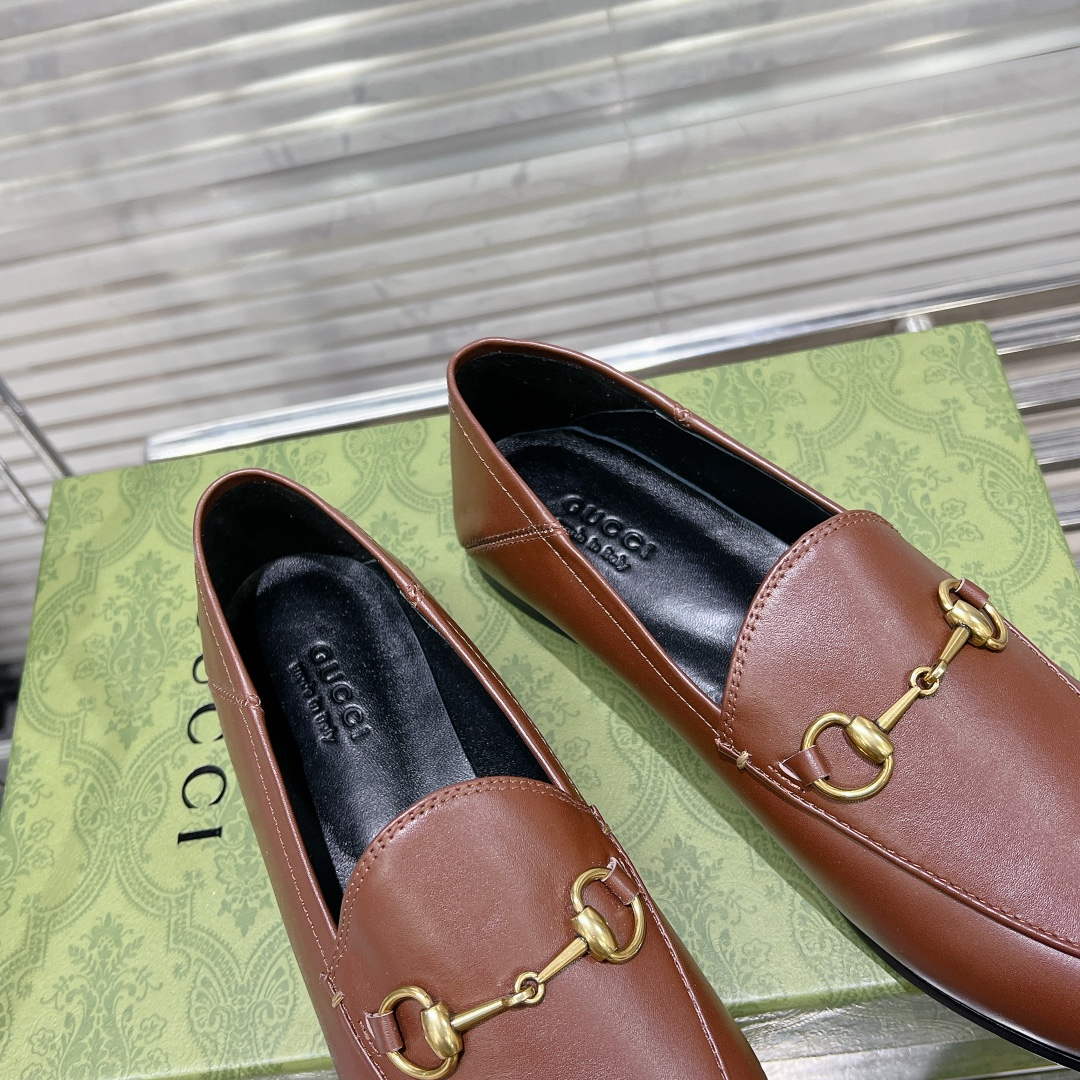 Gucci 786016 Women's Gucci Jordaan Loafer Fashion Shoes G53209