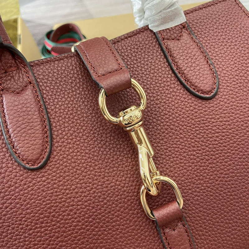 Gucci 795349 Small Tote Bag With Hook Closure Wine red