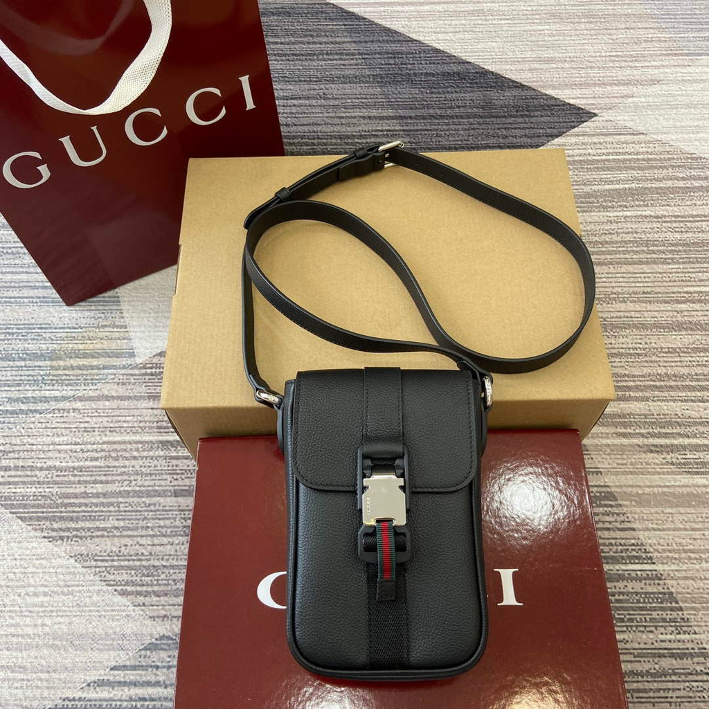 Gucci 800312 Super Mini Crossbody Bag Black