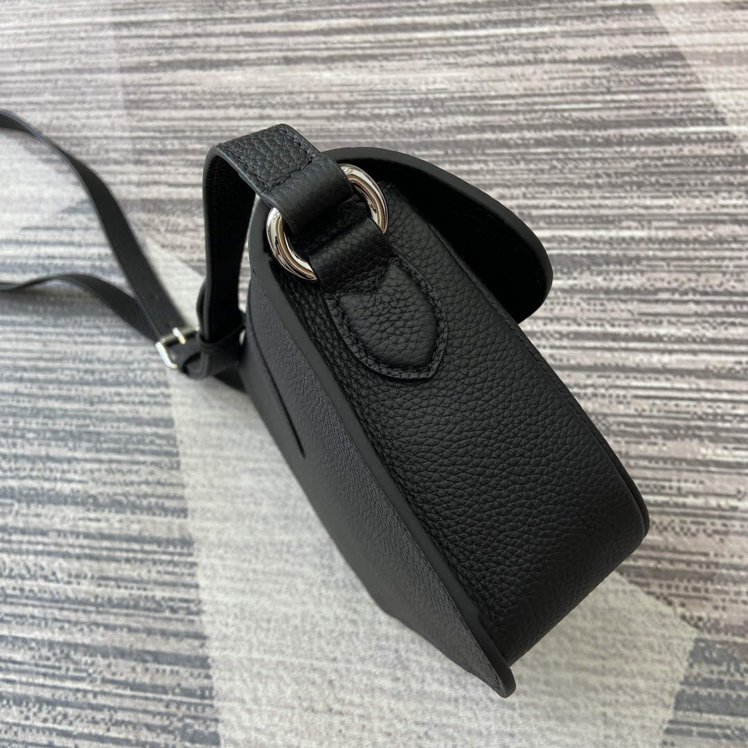 Gucci 800313 Super Mini Shoulder Bag Black
