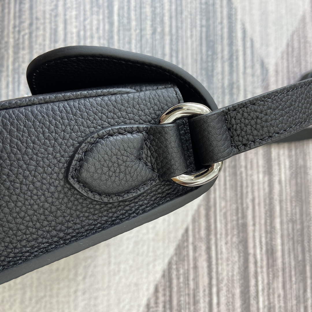 Gucci 800313 Super Mini Shoulder Bag Black