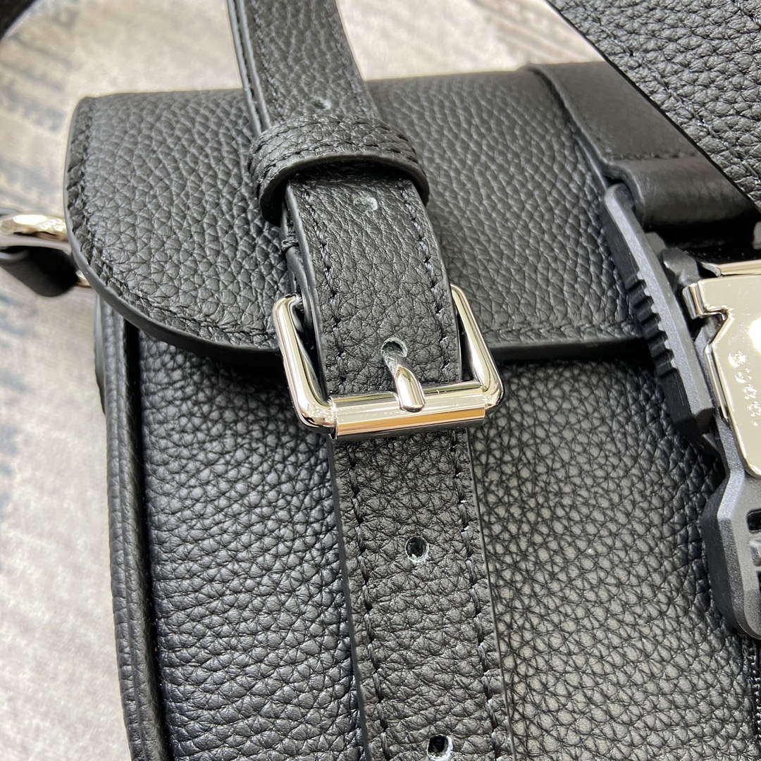 Gucci 800313 Super Mini Shoulder Bag Black