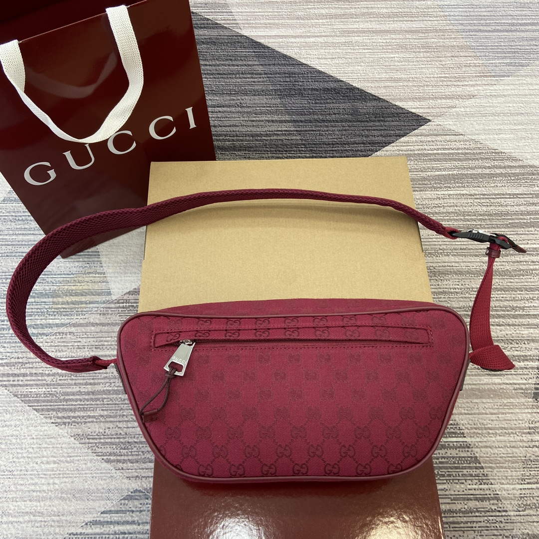 Gucci 802096 Small GG Crossbody Bag Red