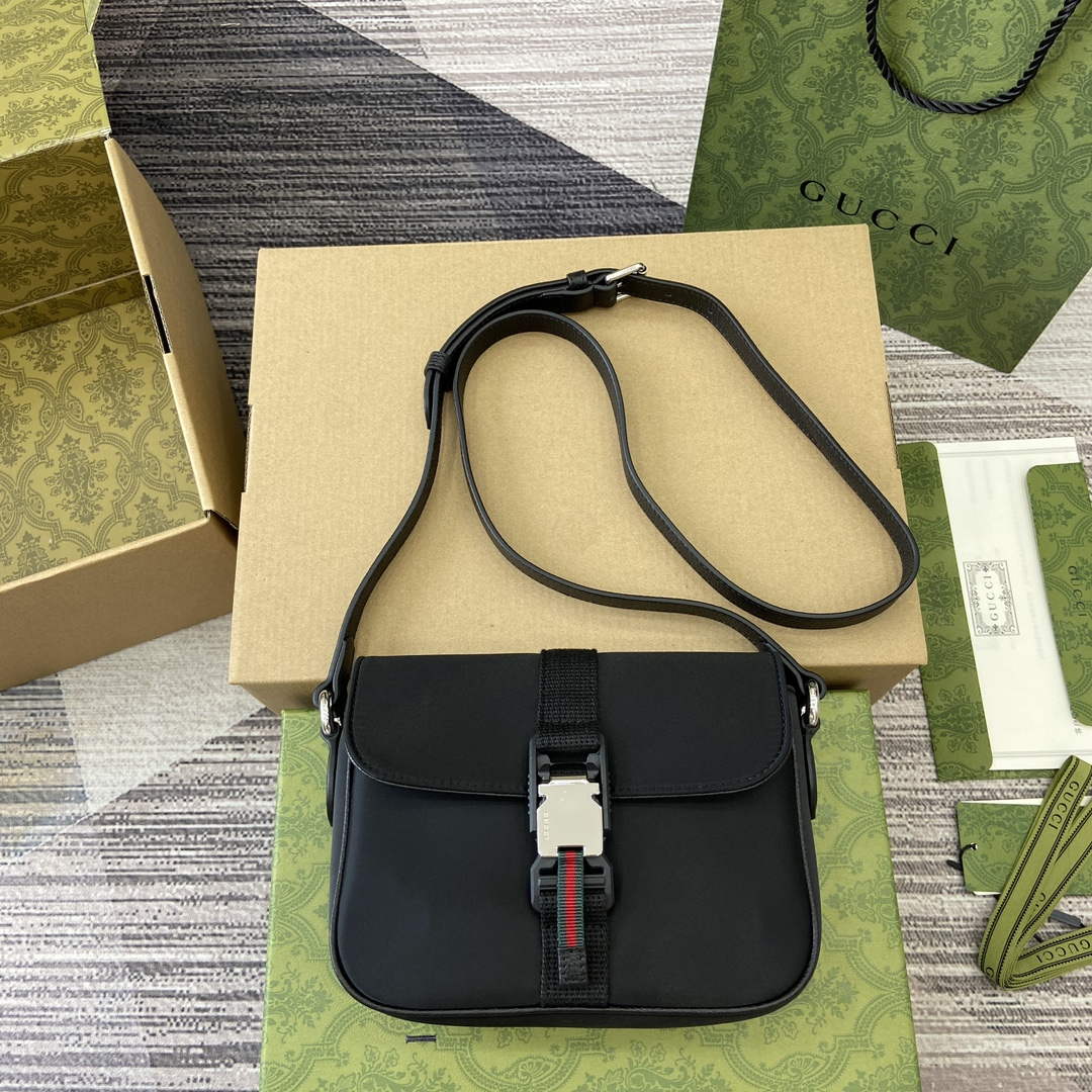 Gucci 802100 Mini GG Crossbody Bag Black - Default Title - View 1