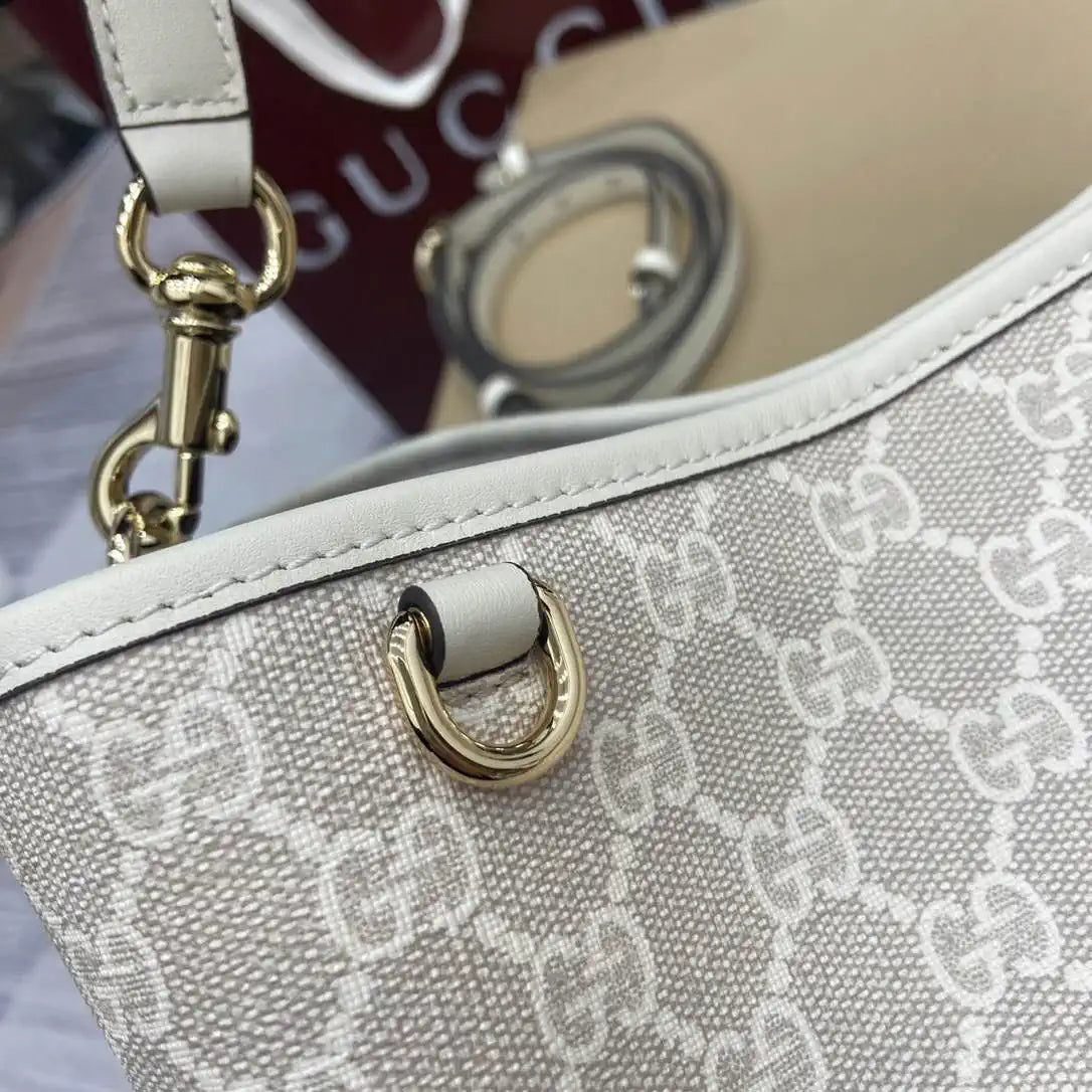 Gucci 815103 GG Emblem bucket bag Beige and White GG fabric
