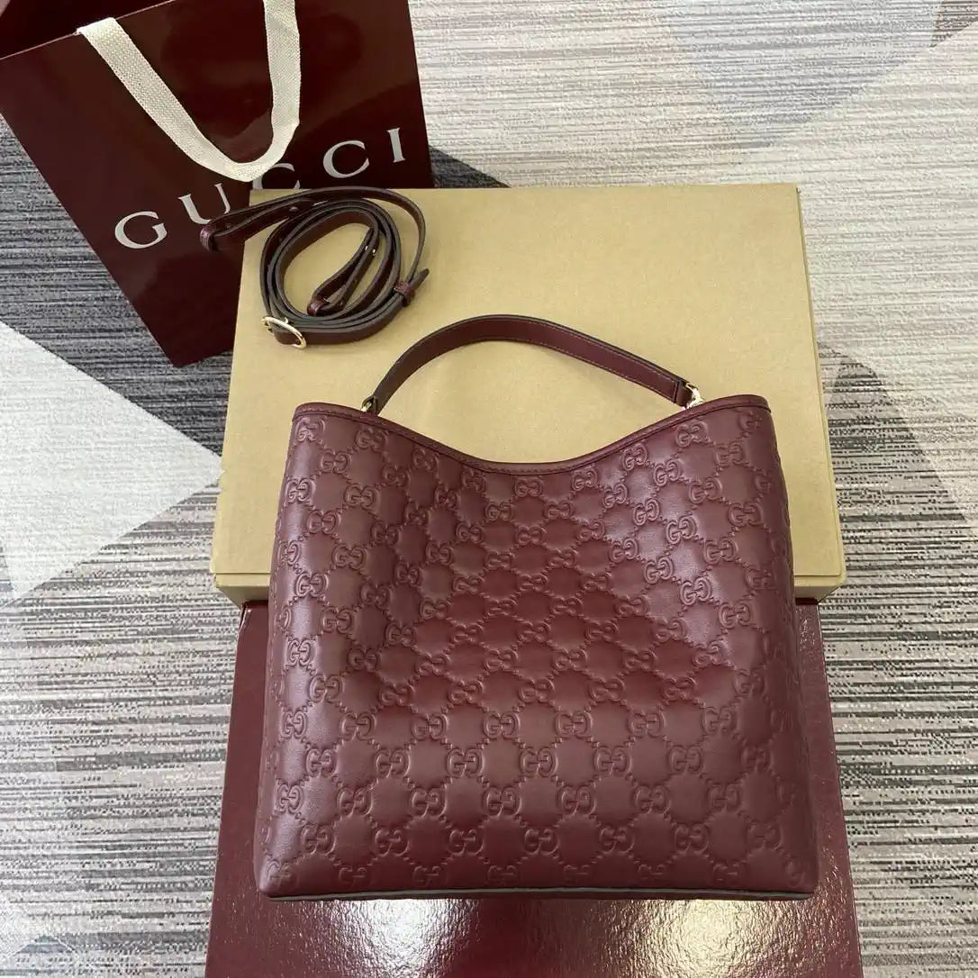 Gucci 815103 GG Emblem bucket bag Red Leather