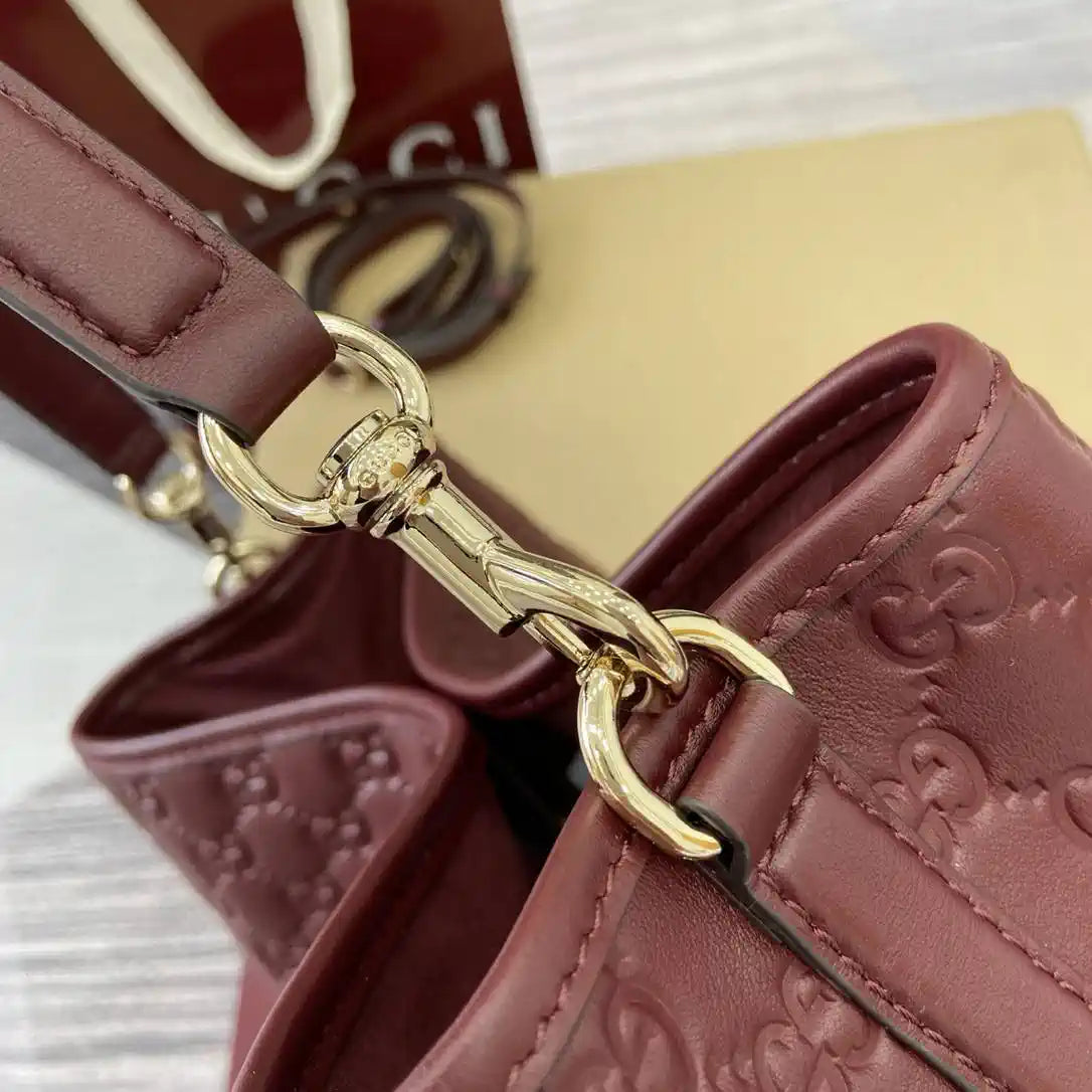 Gucci 815103 GG Emblem bucket bag Red Leather