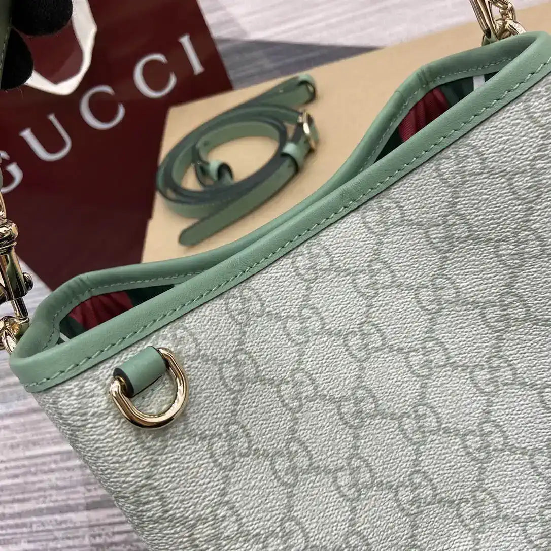 Gucci 815118 GG Emblem small bucket bag Green fabric