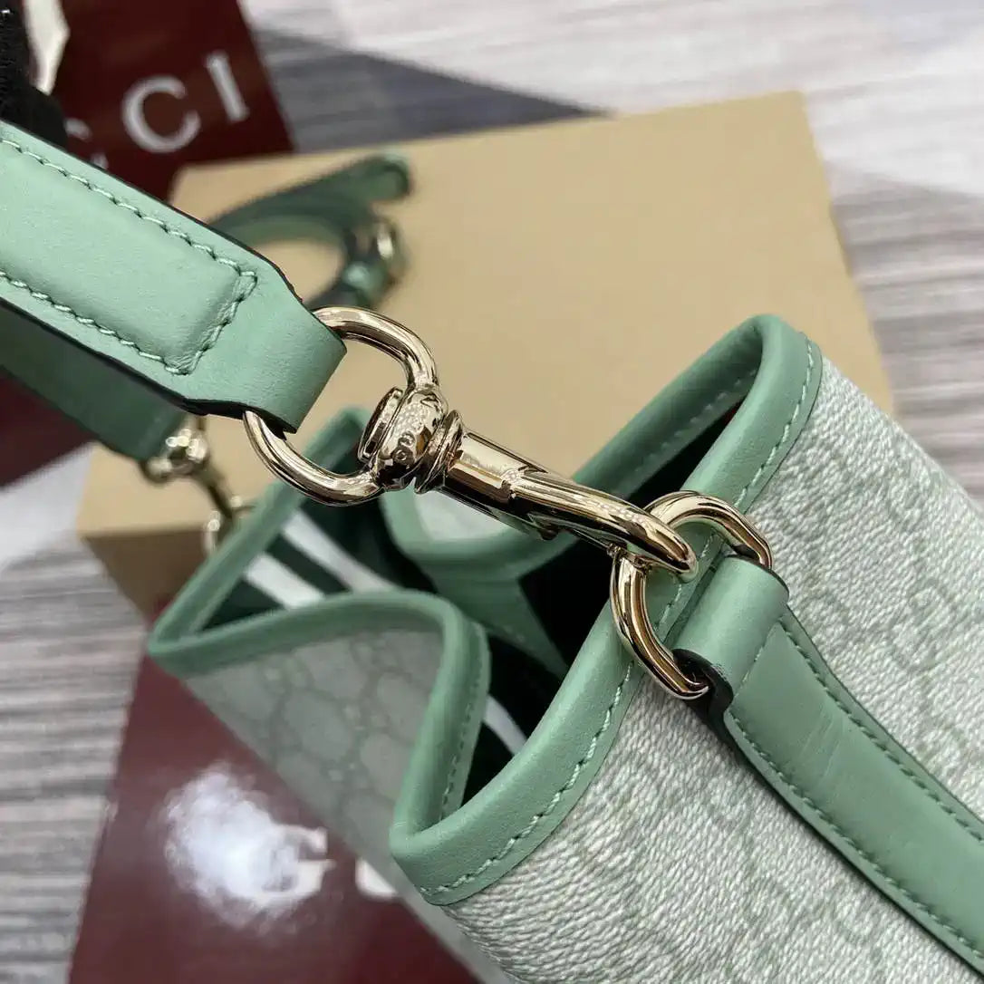 Gucci 815118 GG Emblem small bucket bag Green fabric