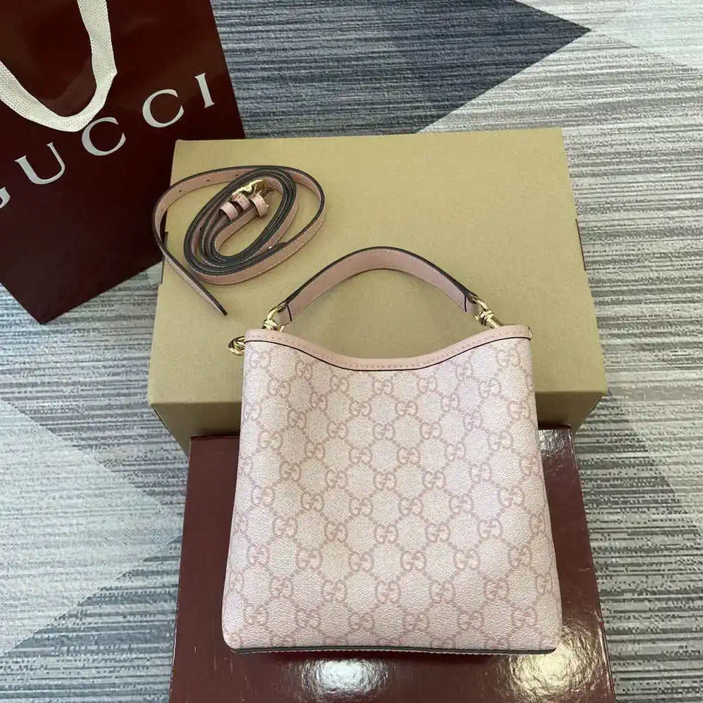 Gucci 815118 GG Emblem small bucket bag Pink fabric