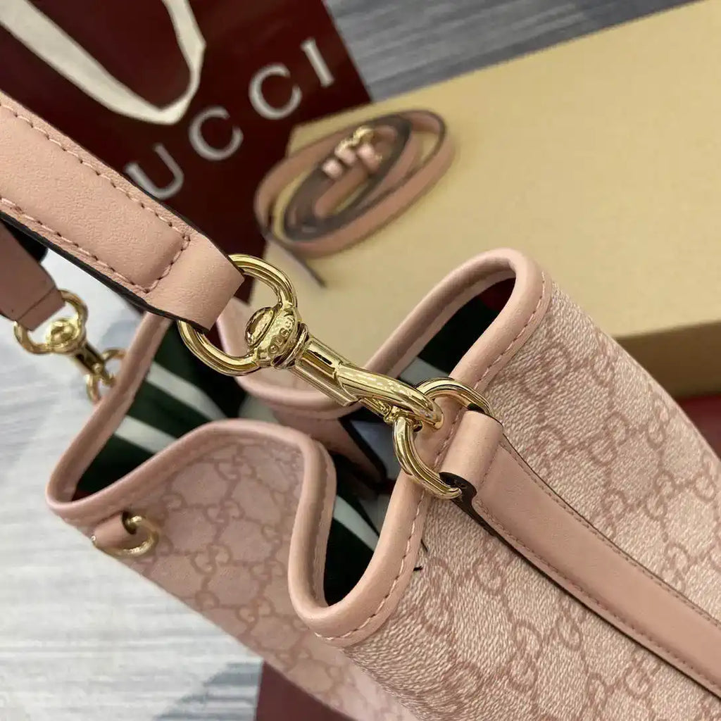 Gucci 815118 GG Emblem small bucket bag Pink fabric