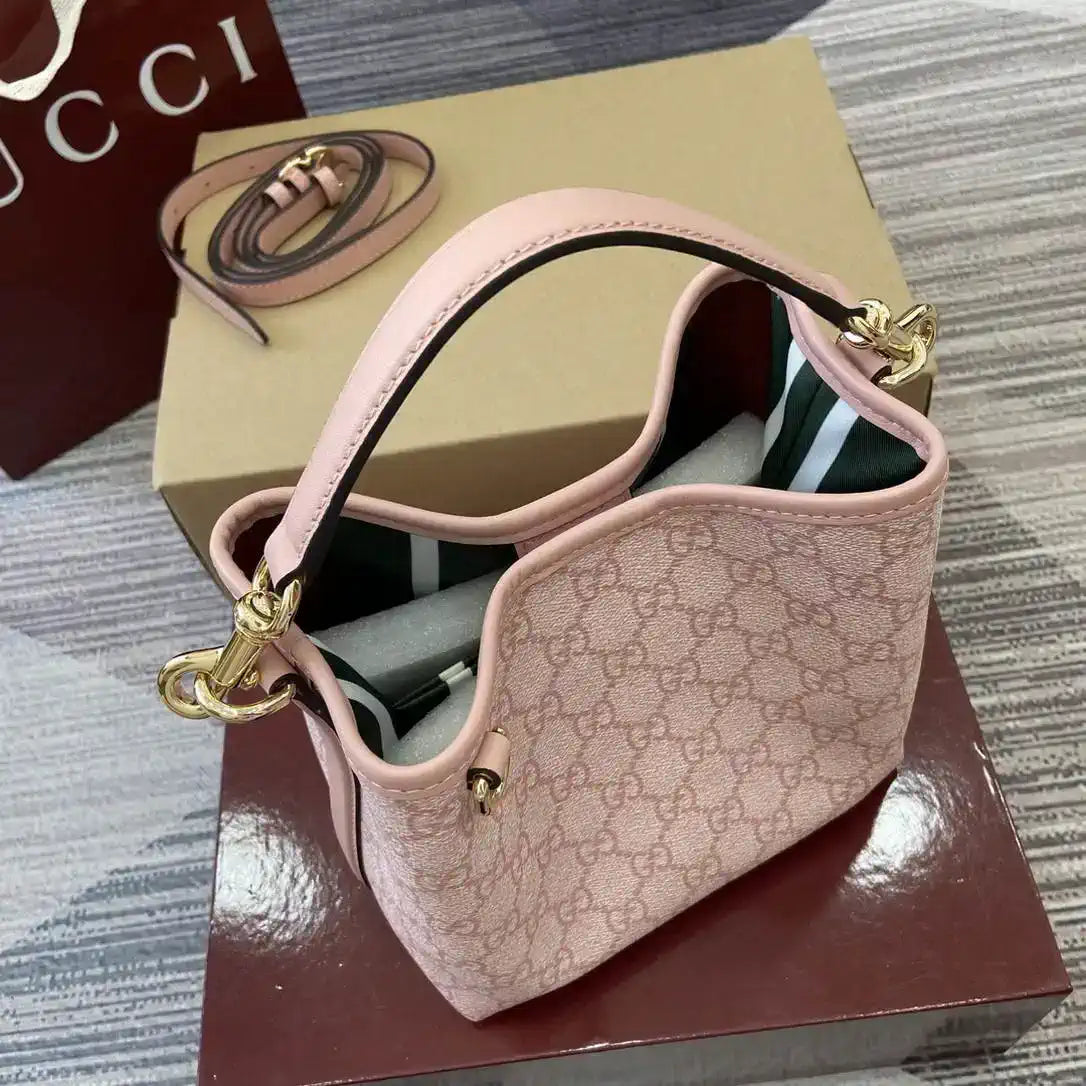 Gucci 815118 GG Emblem small bucket bag Pink fabric