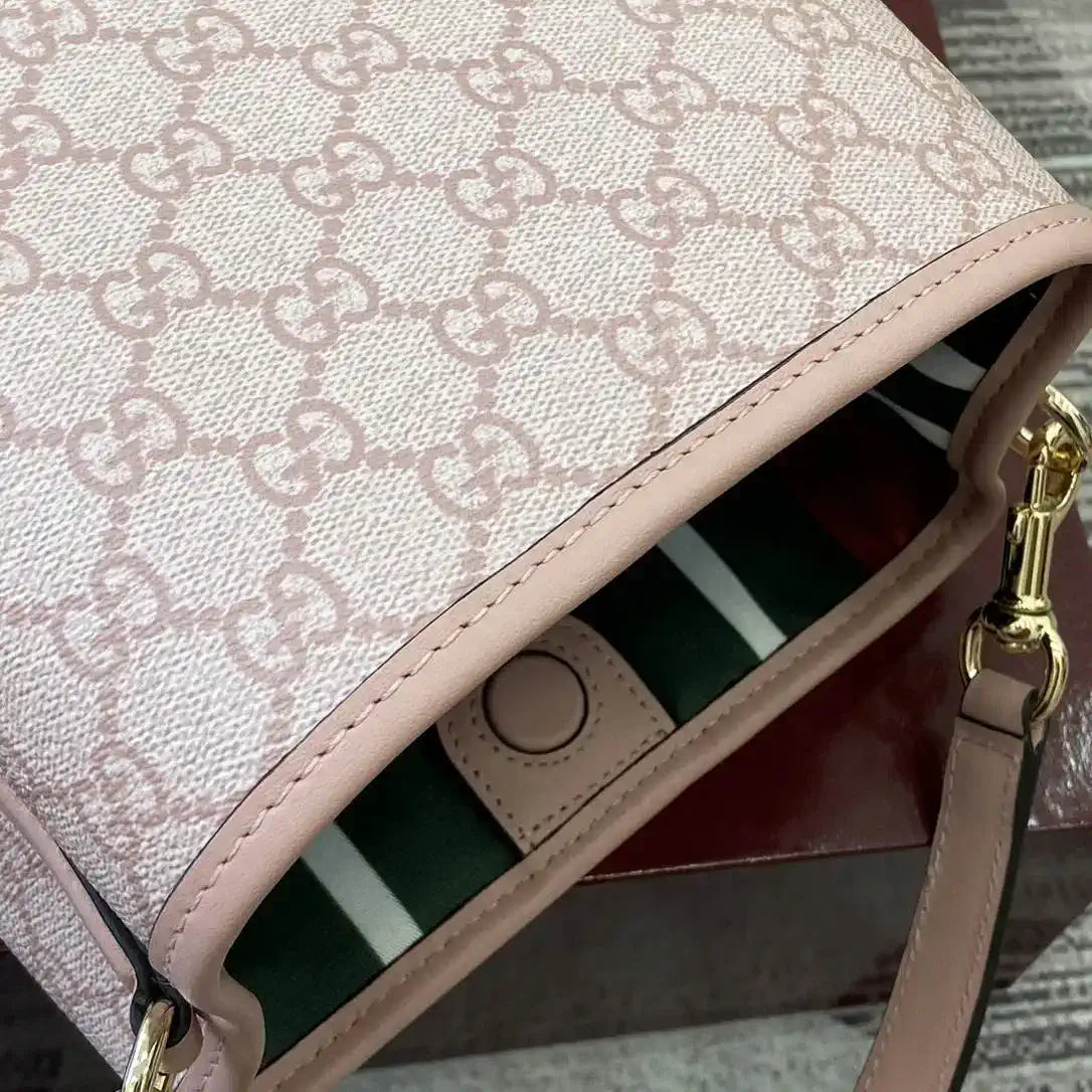 Gucci 815118 GG Emblem small bucket bag Pink fabric