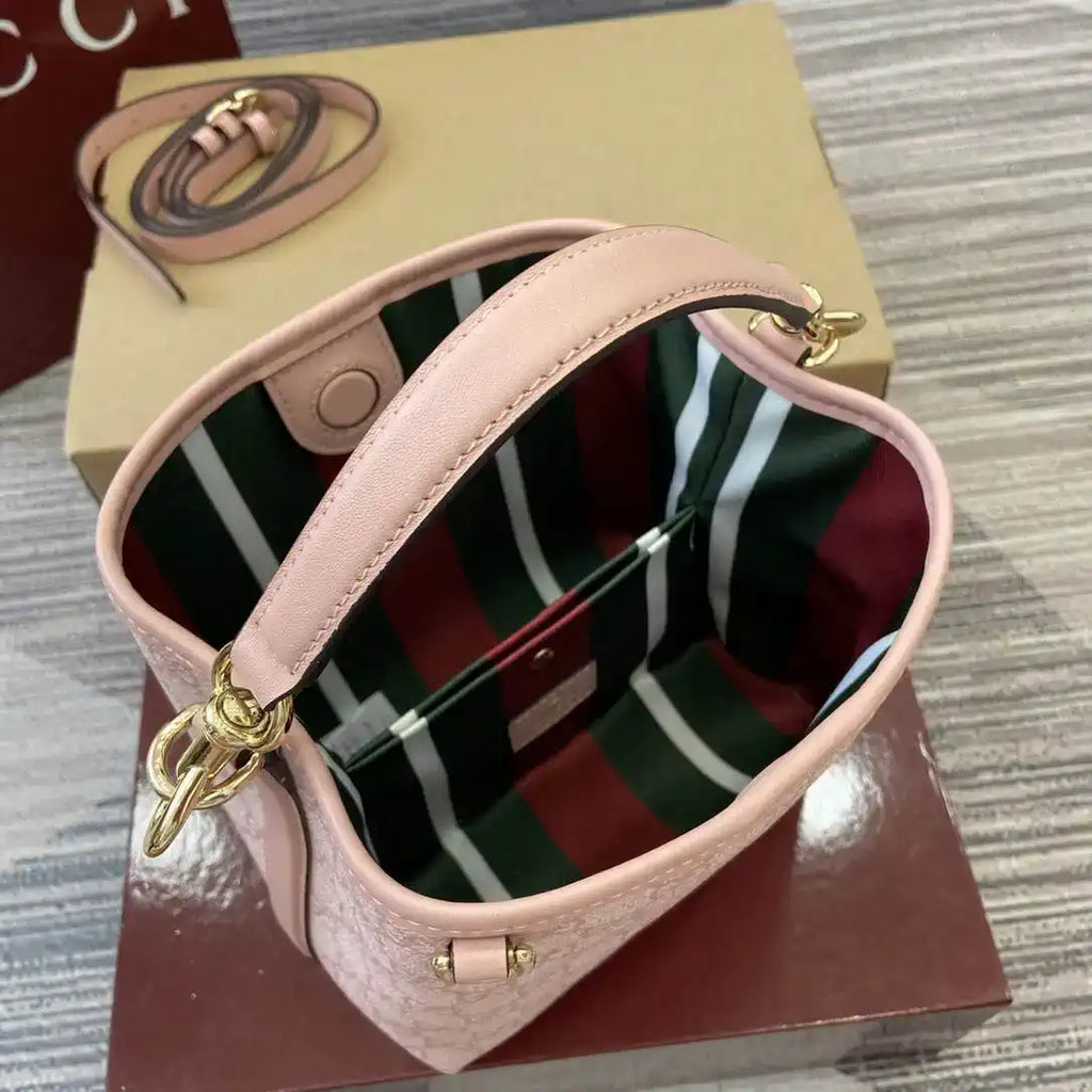 Gucci 815118 GG Emblem small bucket bag Pink fabric