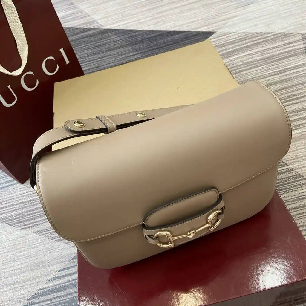 Gucci 815178 Gucci Horsebit 1955 Soft Medium Shoulder Bag Apricot