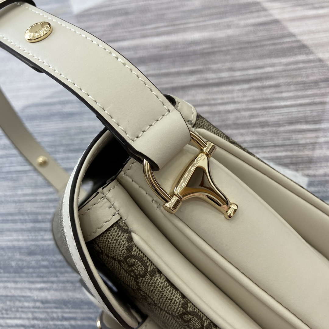 Gucci 815178 Gucci Horsebit 1955 Soft Medium Shoulder Bag White leather trim