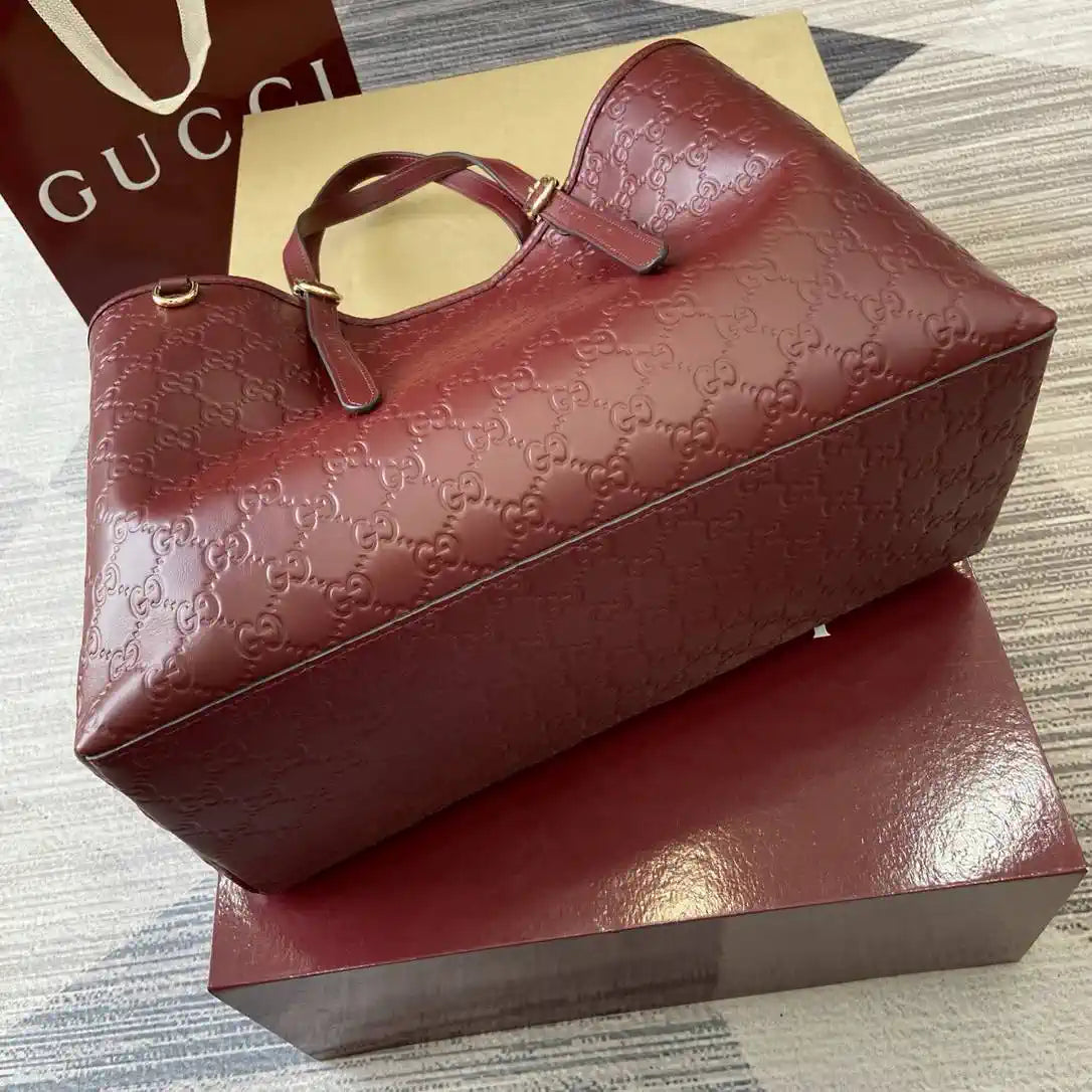 Gucci 815213 GG GG Emblem large tote bag Ancora red leather