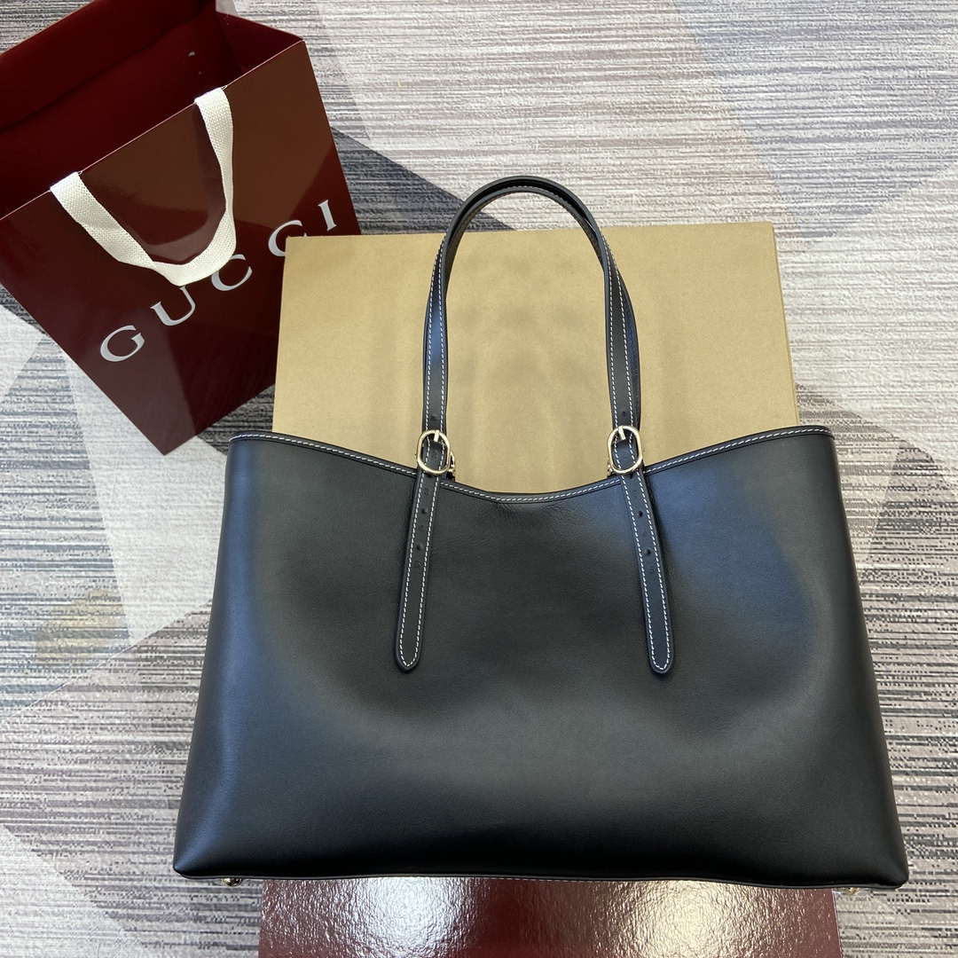 Gucci 815213 GG Emblem Large tote bag Black leather