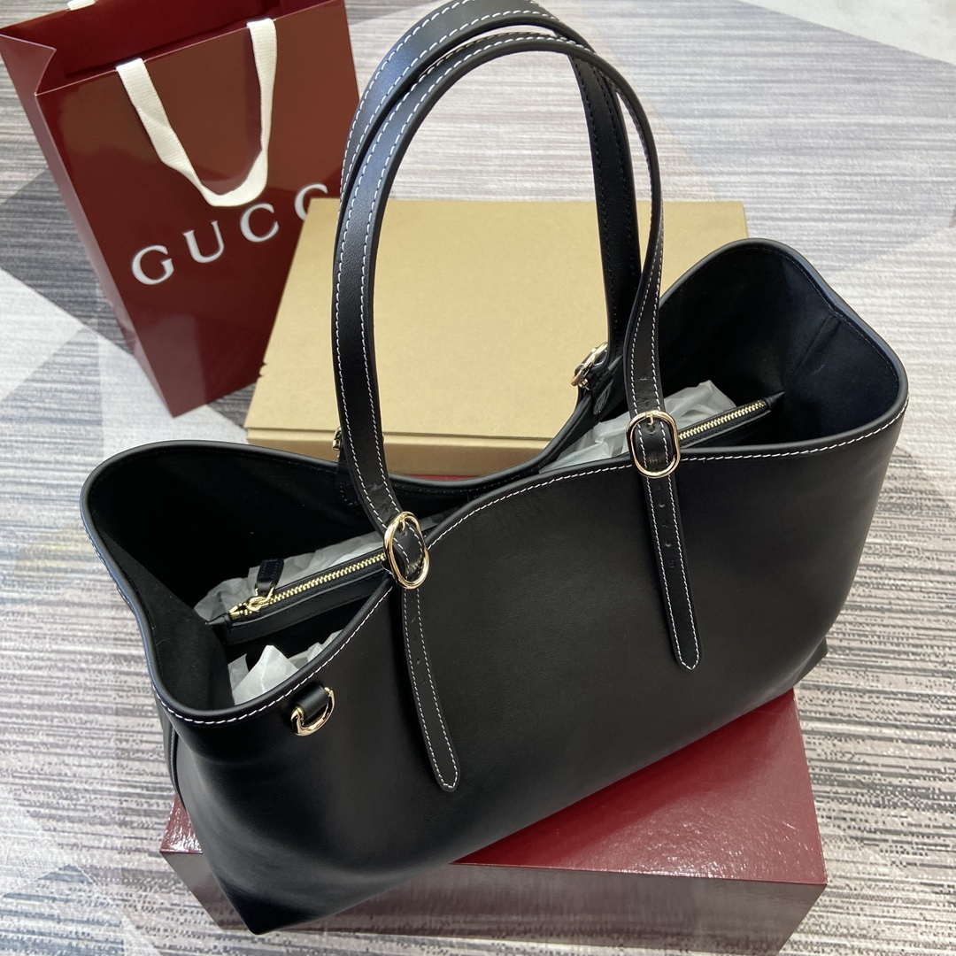 Gucci 815213 GG Emblem Large tote bag Black leather