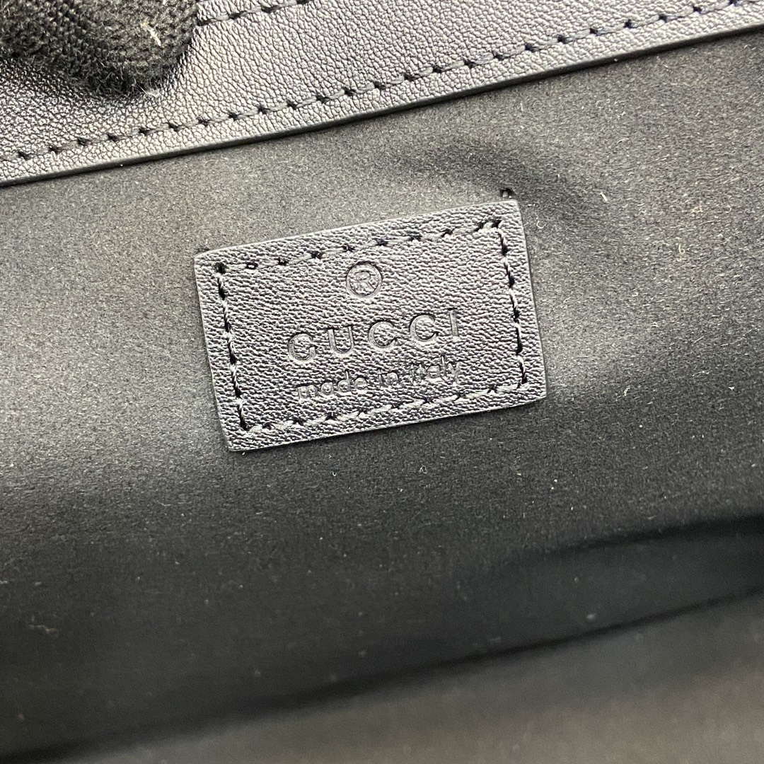 Gucci 815213 GG Emblem Large tote bag Black leather