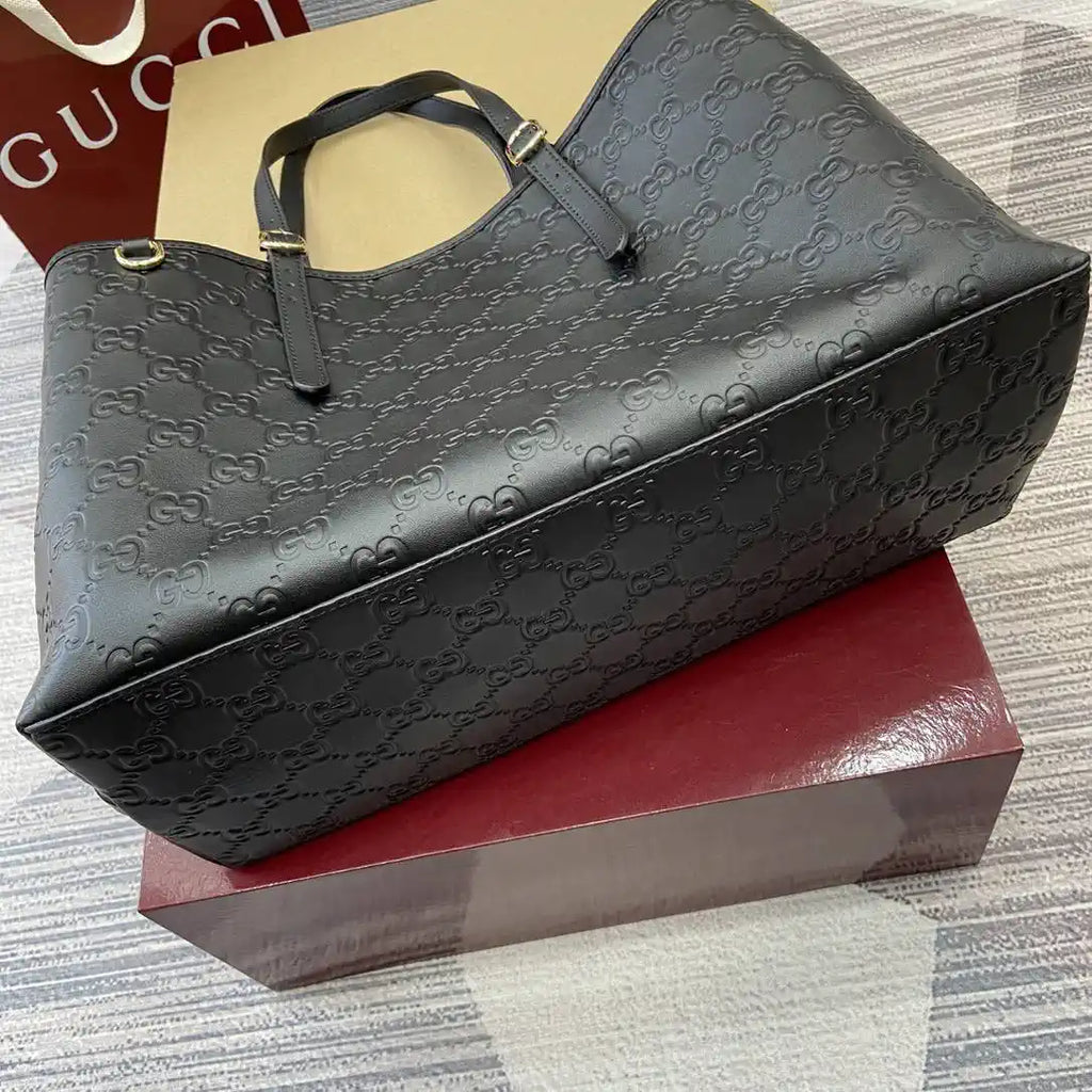 Gucci 815213 GG Emblem large tote bag Black leather