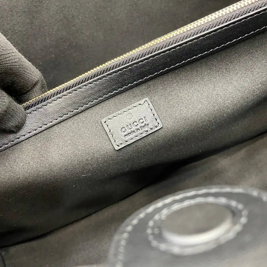 Gucci 815213 GG Emblem large tote bag Black leather