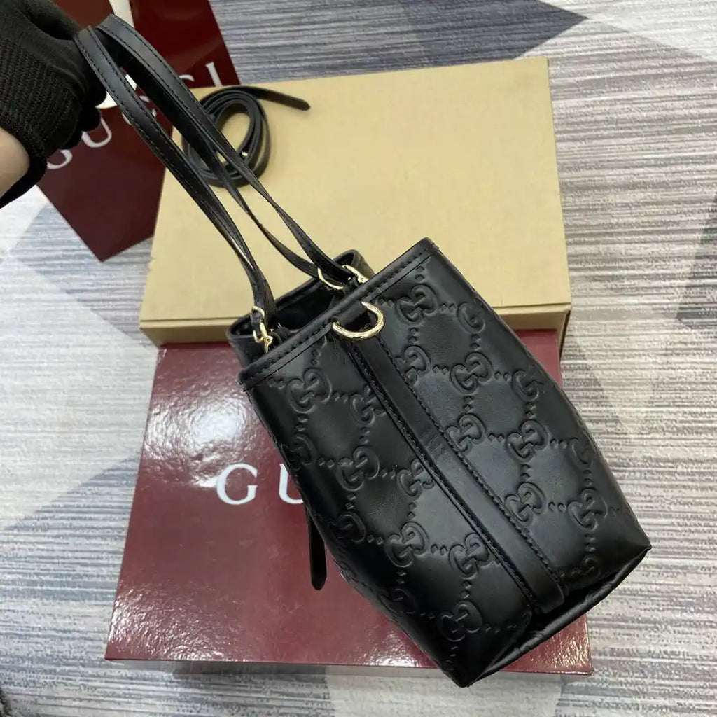 Gucci 815214 GG Emblem medium Tote Bag Black GG leather
