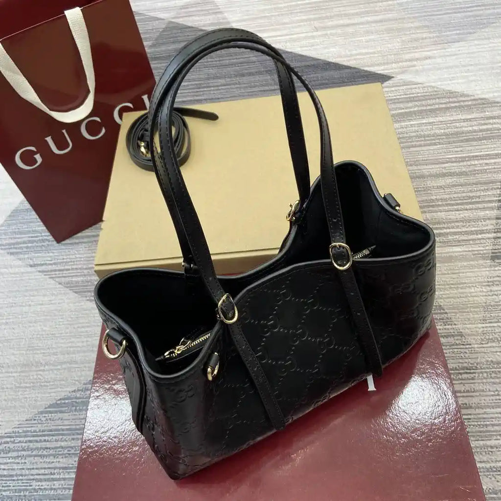 Gucci 815214 GG Emblem medium Tote Bag Black GG leather