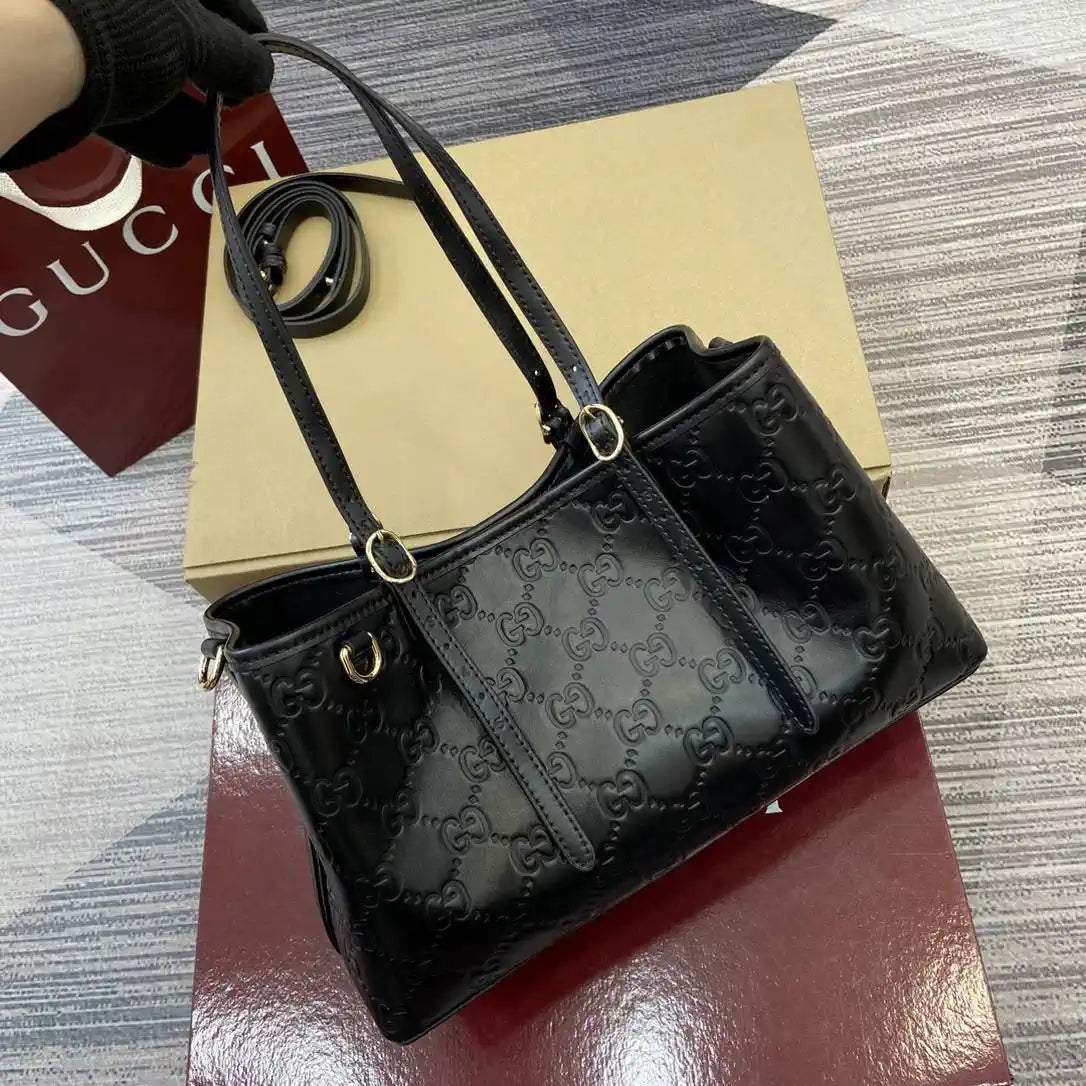 Gucci 815214 GG Emblem medium Tote Bag Black GG leather