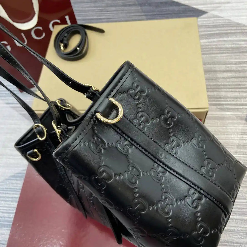 Gucci 815214 GG Emblem medium Tote Bag Black GG leather