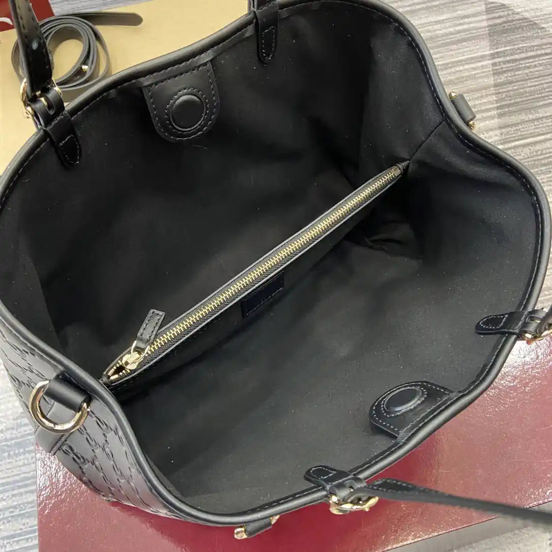 Gucci 815214 GG Emblem medium Tote Bag Black GG leather