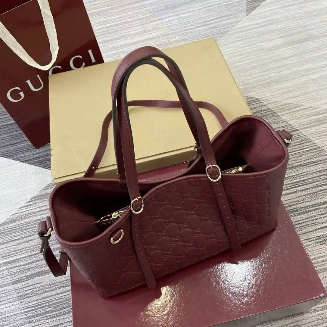 Gucci 815214 GG Emblem medium Tote Bag Red GG leather