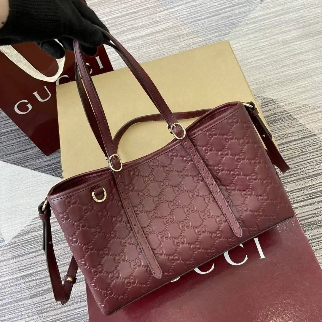 Gucci 815214 GG Emblem medium Tote Bag Red GG leather
