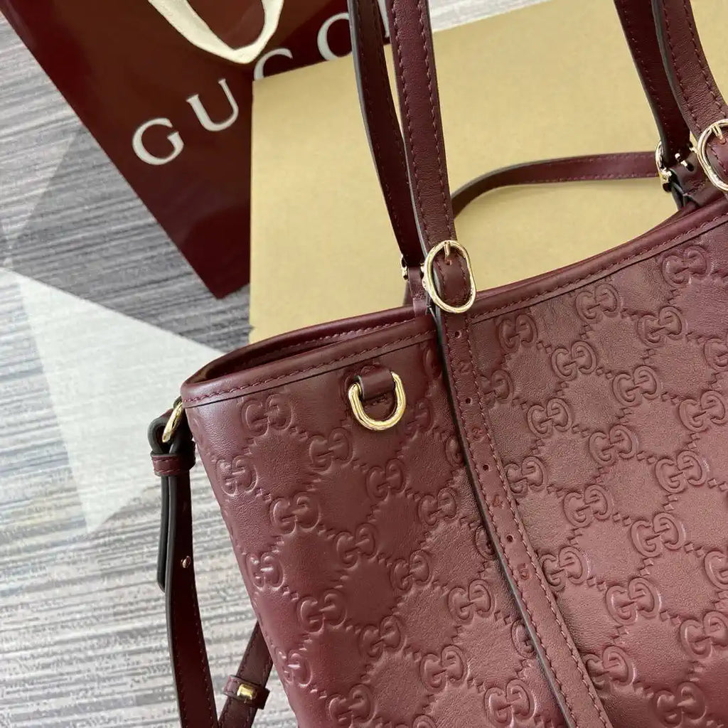 Gucci 815214 GG Emblem medium Tote Bag Red GG leather