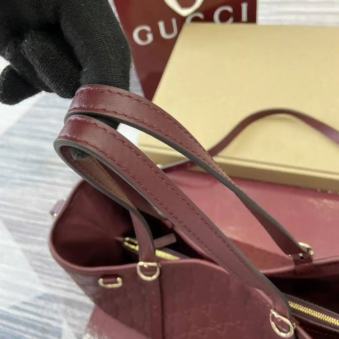 Gucci 815214 GG Emblem medium Tote Bag Red GG leather